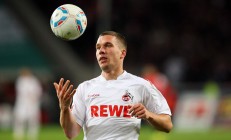 ac米兰-库里爆发，76人末节带走尼克斯，一场属于非典型英雄的胜利