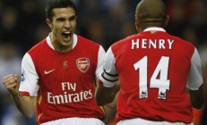 米兰体育app-国王连续得分压制新疆队，杰伦格林攻防两端统治全场