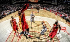 中国米兰体育-终场哨响，救赎完成，孔德在欧冠之夜的灵魂之战