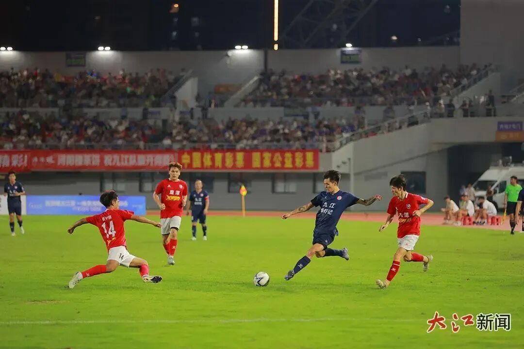 包含激烈争夺！世界各地球队展开激烈比拼的词条