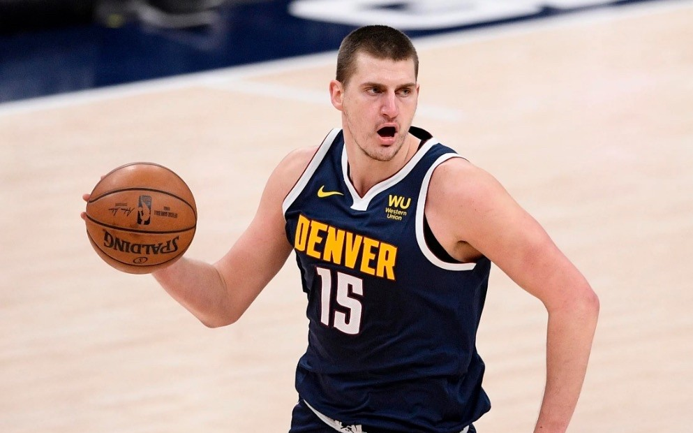 公牛翻盘尼克斯，伦纳德惊艳四座的简单介绍