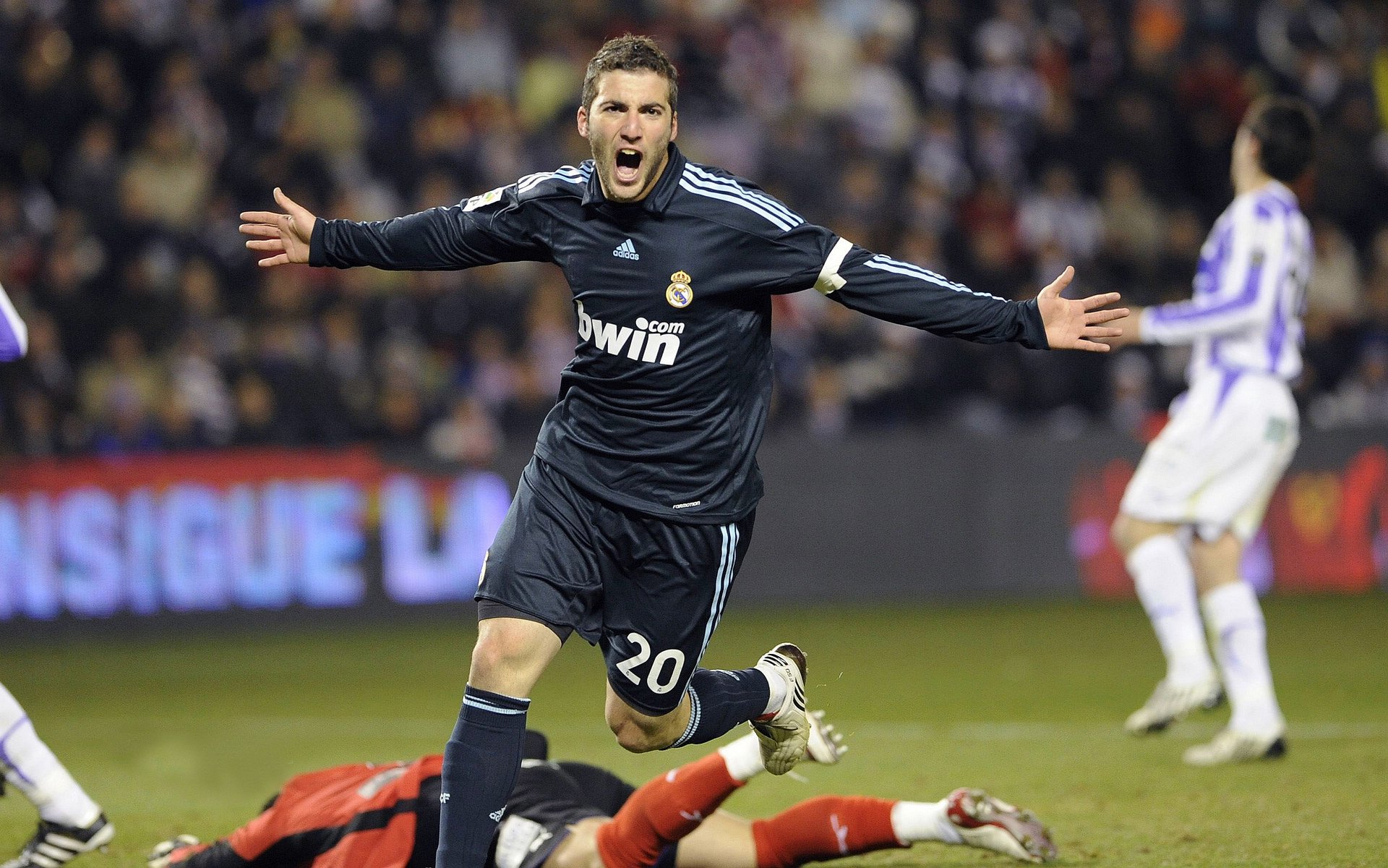 字母哥全场最佳无争议,广厦队终结北京队